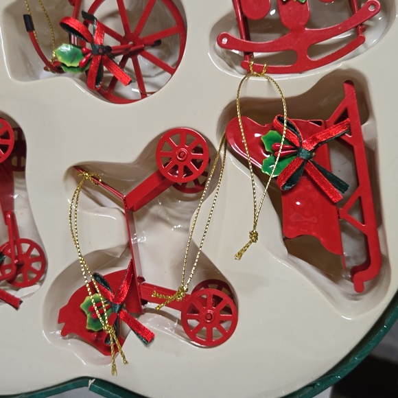 Vintage Christmas Ornaments SET of 15 Different Metal Red Green 1½ - 4" Retro - Picture 11 of 17